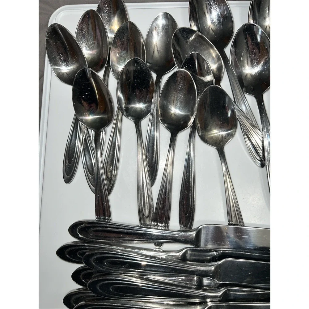 Vintage Anse Royale (Stainless) by REED &‎ BARTON 18/10 Korea 42 Piece Flatware